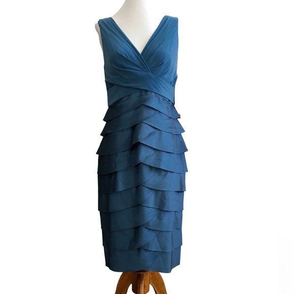 Adrianna Papell Tafetta Shutter Layered Dress, Size 6 - Picture 11 of 13